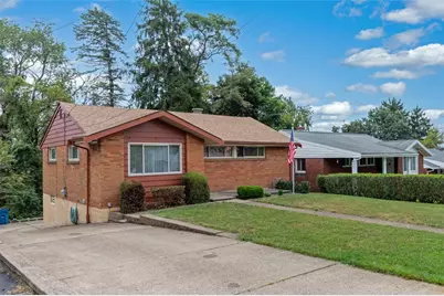 224 Kingston Dr, Wilkins Township, PA 15235 - Photo 4