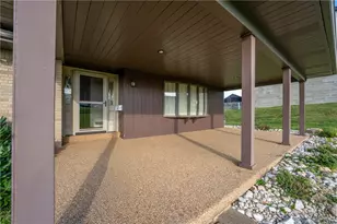 1217 Hillview Dr, North Huntingdon, PA 15642 - Photo 2