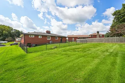 102 Manchester Drive, Hempfield Township, PA 15642 - Photo 2