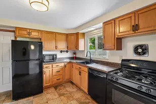 102 Manchester Dr, Hempfield Township, PA 15642 - Photo 8
