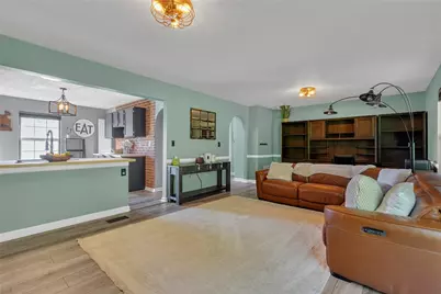 1410 Canterbury Drive, North Fayette, PA 15126 - Photo 4