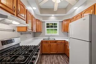 2329 Hazelton St, Pittsburgh, PA 15214 - Photo 10
