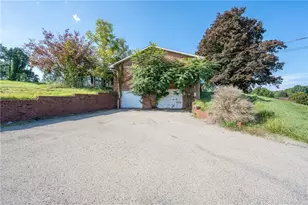 113 Sterling Run Rd, Hempfield Township, PA 15601 - Photo 4