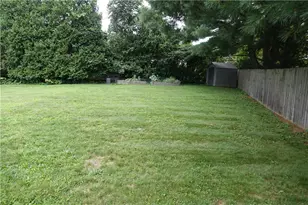 216 Oberlin Dr, Center Township, PA 16001 - Photo 40