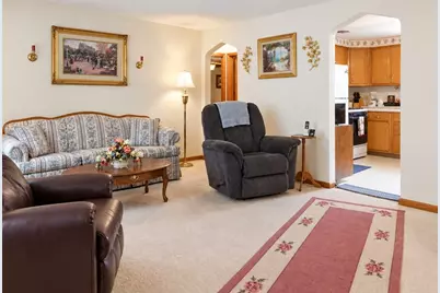 351 Berry St, Baden, PA 15005 - Photo 8