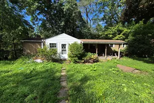 414 Sun Mine Rd, Clinton Township, PA 16055 - Photo 1