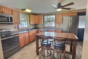 42 N Main St, Fairchance, PA 15436 - Photo 4