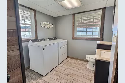 42 N Main St, Fairchance, PA 15436 - Photo 12