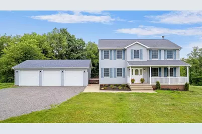 3251 Grandview Rd, Ellwood City, PA 16117 - Photo 2
