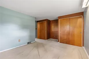1318 Ridgewood Dr, Pittsburgh, PA 15101 - Photo 16