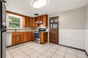 1318 Ridgewood Dr, Pittsburgh, PA 15101 - Photo 10