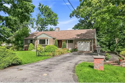 1318 Ridgewood Dr, Pittsburgh, PA 15101 - Photo 2