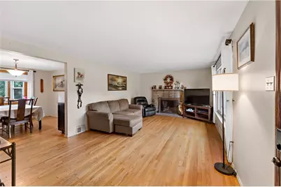 1238 Lakemont Dr, Pittsburgh, PA 15243 - Photo 2