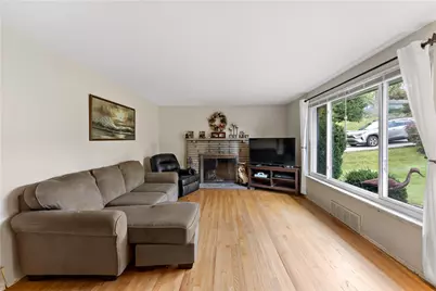 1238 Lakemont Dr, Pittsburgh, PA 15243 - Photo 4