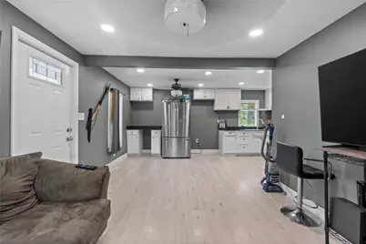 7087 Baptist Rd, Bethel Park, PA 15102 - Photo 2