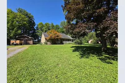 838 Orchard Terrace Dr, Wilmington Township, PA 16142 - Photo 2