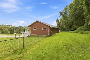 425 Spring Rd, Centerville, PA 15417 - Photo 38