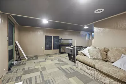 411 Parallel Ave, Pittsburgh, PA 15210 - Photo 22