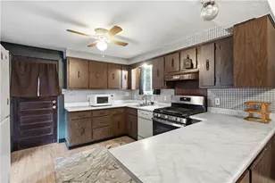 411 Parallel Ave, Pittsburgh, PA 15210 - Photo 12