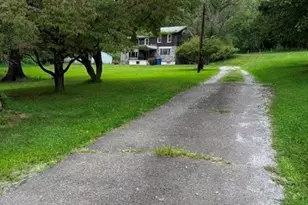 305 Repp Rd, Pittsburgh, PA 15068 - Photo 2