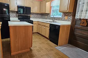 1501 Meade Ave, New Kensington, PA 15068 - Photo 12
