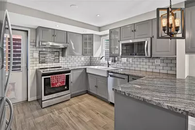 2339 Walton Ave, Pittsburgh, PA 15210 - Photo 18