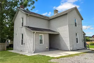 11 W Rear Terrace Ave, New Castle, PA 16102 - Photo 2