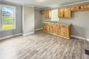 11 W Rear Terrace Ave, New Castle, PA 16102 - Photo 8