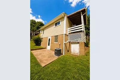 564 Lougeay Rd, Pittsburgh, PA 15235 - Photo 10