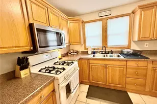 935 Hazel St, New Castle, PA 16101 - Photo 10