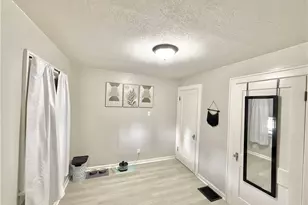 935 Hazel St, New Castle, PA 16101 - Photo 12