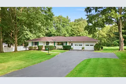 3595 Ridgewood Dr, Hermitage, PA 16148 - Photo 4