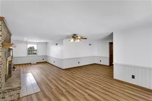 123 Maryland Pl, Jeannette, PA 15644 - Photo 24