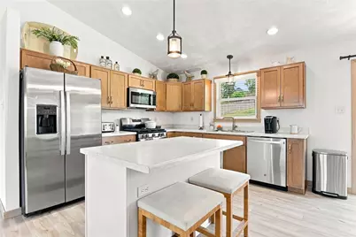 100 Sharon Dr, Unity Township, PA 15676 - Photo 8