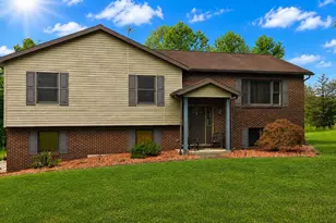 1018 Blackleggs Rd, Conemaugh-Yough Townships, PA 15681 - Photo 2