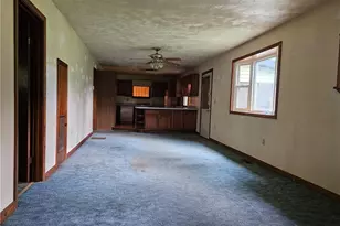 207 Calico Rd, West Sunbury, PA 16061 - Photo 10