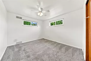 718 Illini Dr, Monroeville, PA 15146 - Photo 22