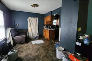 1012 Adams St, New Castle, PA 16101 - Photo 10