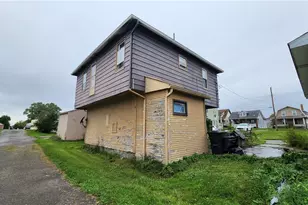 1012 Adams St, New Castle, PA 16101 - Photo 2