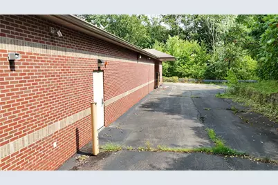 2850 Brownsville Rd., South Park, PA 15129 - Photo 8