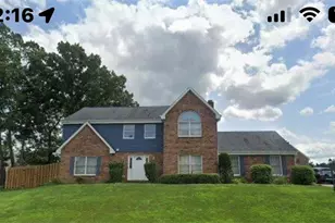 10129 Woodbury Dr, Pittsburgh, PA 15090 - Photo 1