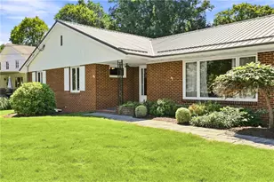 334 Dickinson St, Westmont Hilltop School District, PA 15905 - Photo 6