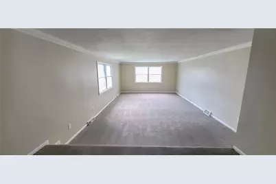 702 Neal St, New Castle, PA 16101 - Photo 12