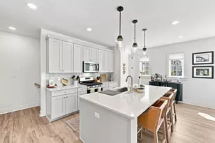 907 Vaughn Ln, Cranberry Township, PA 16066 - Photo 6