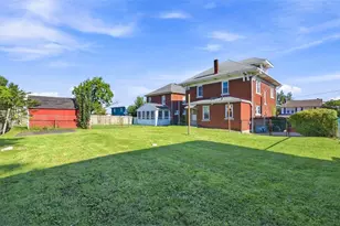 119 W Marion St, Munhall, PA 15120 - Photo 34