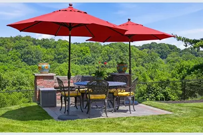 122 Radcliff Drive, Ross Twp, PA 15237 - Photo 8