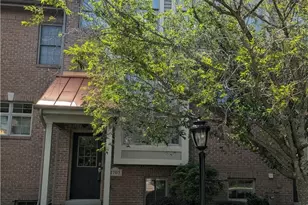 1705 Waterleaf Dr, Pittsburgh, PA 15143 - Photo 2