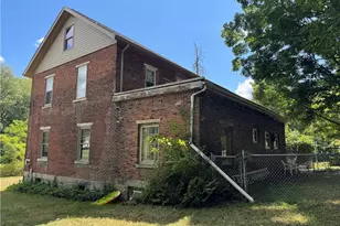 828 Brownhome Rd, Scott Township, PA 16101 - Photo 6