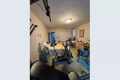 828 Brownhome Rd, Scott Township, PA 16101 - Photo 28