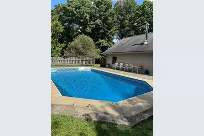 828 Brownhome Rd, Scott Township, PA 16101 - Photo 12